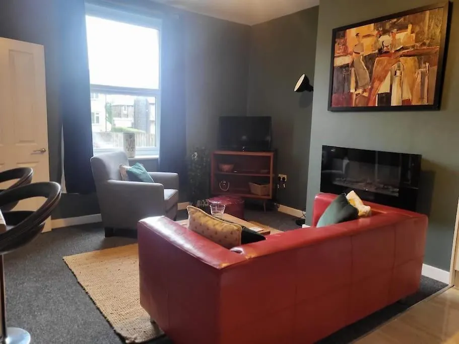 Dom wakacyjny Nice 2 Bedroom Huddersfield Wielka Brytania